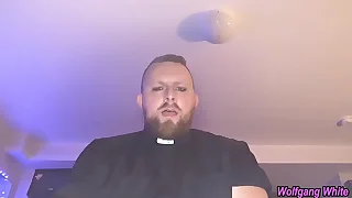 PASTOR Paterfamilias POUNDS YOU HARD - BOTTOMPOV